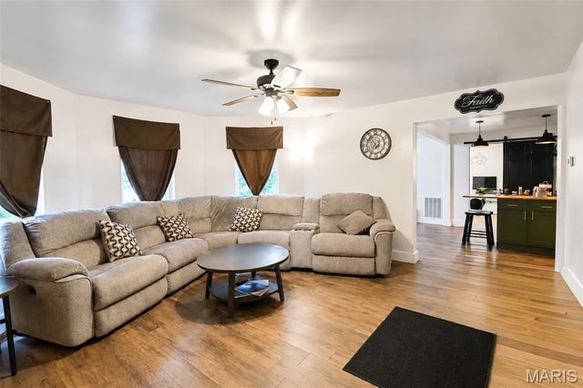 418 E Marvin Avenue, Fredericktown, MO 63645
