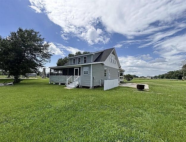 6908 Murl Ellender Road, Sulphur, LA 70665