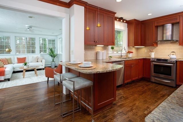 16 Cabot St, Newton, MA 02458