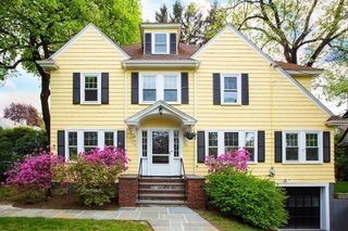 16 Cabot St, Newton, MA 02458