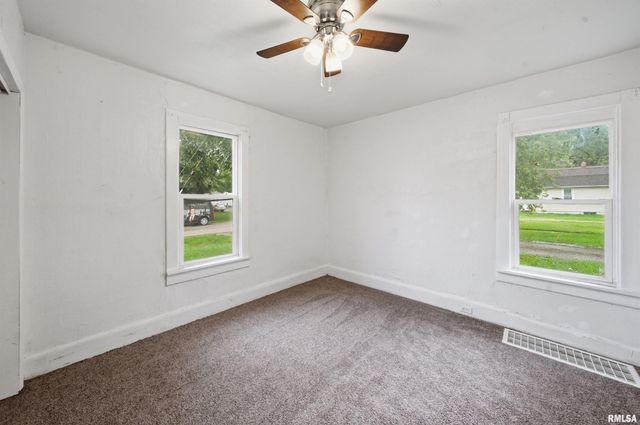 157 URBANDALE Avenue, East Peoria, IL 61611