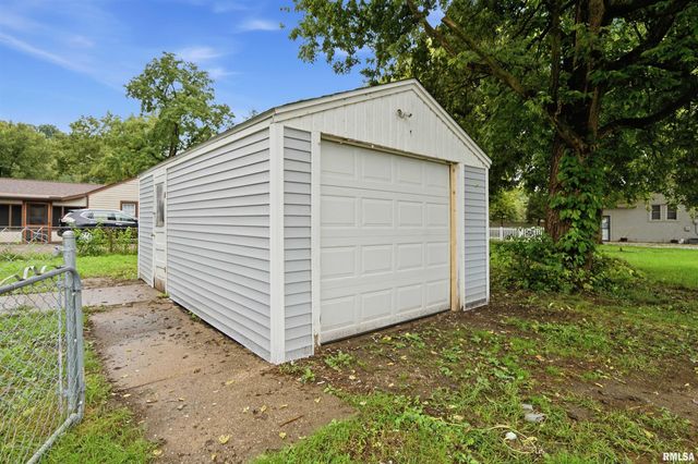 157 URBANDALE Avenue, East Peoria, IL 61611