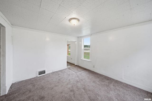 157 URBANDALE Avenue, East Peoria, IL 61611