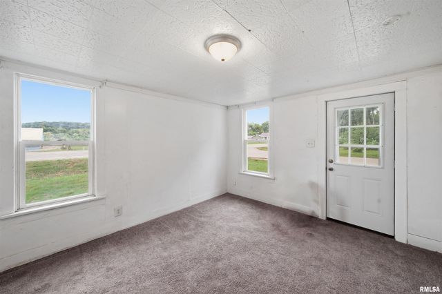 157 URBANDALE Avenue, East Peoria, IL 61611