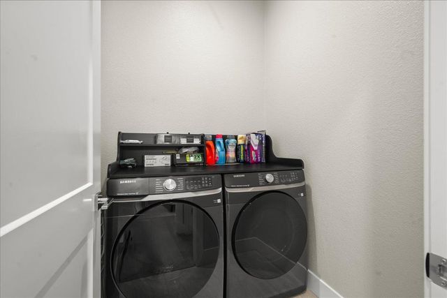 4211 Meadow Crest Dr, Folsom, CA 95630