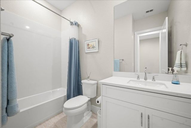 4211 Meadow Crest Dr, Folsom, CA 95630