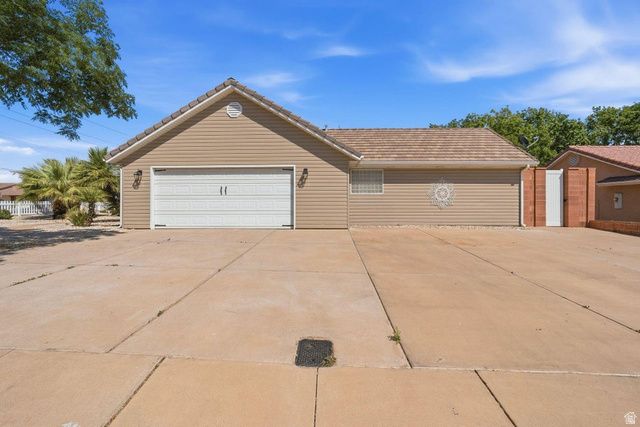 670 E 900 S, St. George, UT 84790