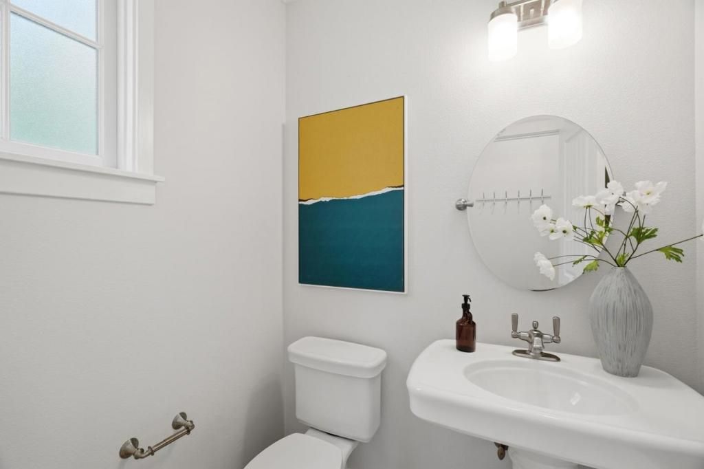 Image 15 of property listing at 210 Morgan Lane, Menlo Park, CA 94025