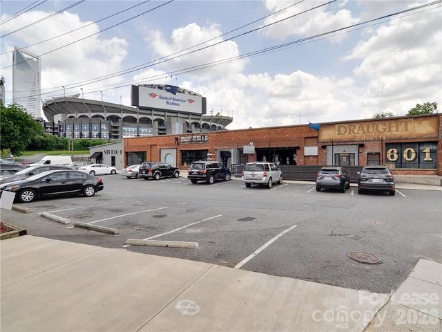 1101 W 1st Street 419, Charlotte, NC 28202