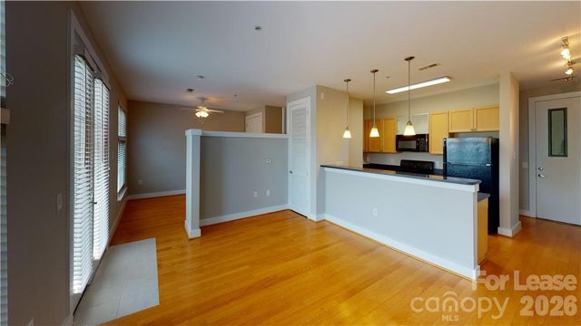 1101 W 1st Street 419, Charlotte, NC 28202