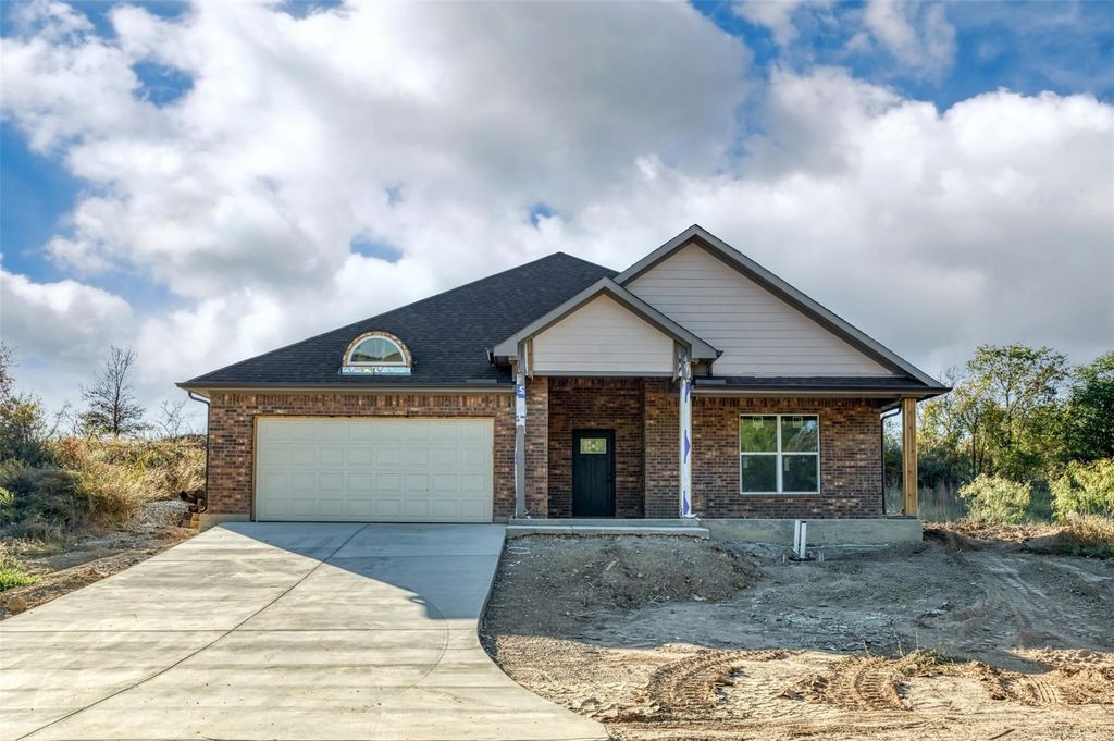 709 Blue Fathom Drive, Runaway Bay, TX 76426