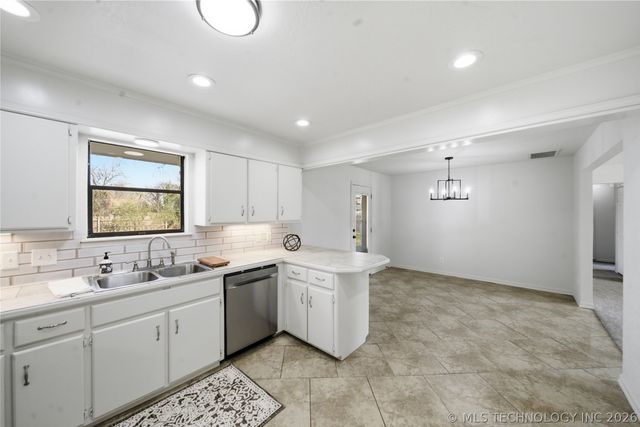 265 E Glenpool Boulevard, Glenpool, OK 74033