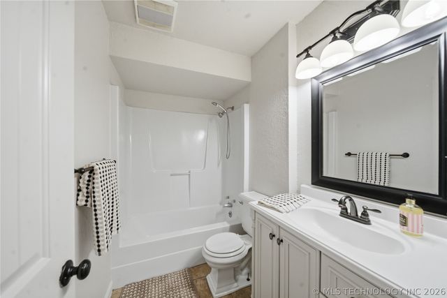 265 E Glenpool Boulevard, Glenpool, OK 74033