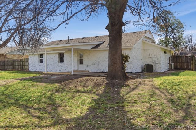 265 E Glenpool Boulevard, Glenpool, OK 74033