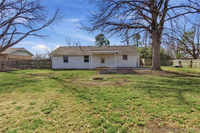 265 E Glenpool Boulevard, Glenpool, OK 74033