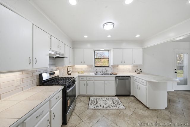 265 E Glenpool Boulevard, Glenpool, OK 74033