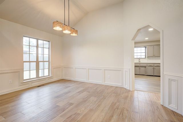 8008 NW 111th Street, Oklahoma City, OK 73162