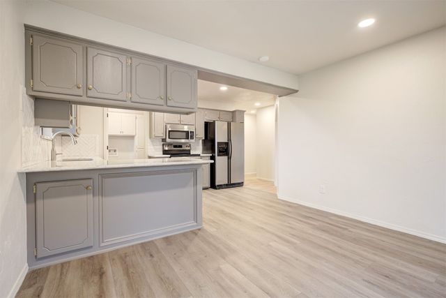 8008 NW 111th Street, Oklahoma City, OK 73162