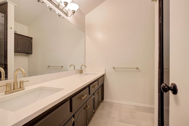 8008 NW 111th Street, Oklahoma City, OK 73162