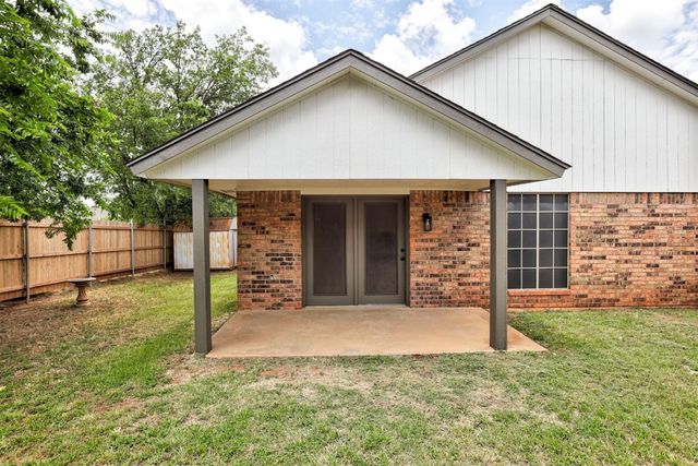 8008 NW 111th Street, Oklahoma City, OK 73162