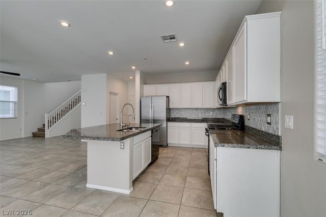 1027 Huckburn Avenue, Henderson, NV 89015