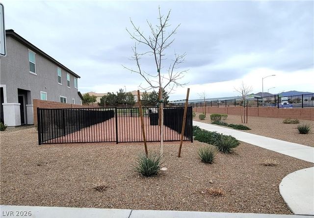 1027 Huckburn Avenue, Henderson, NV 89015