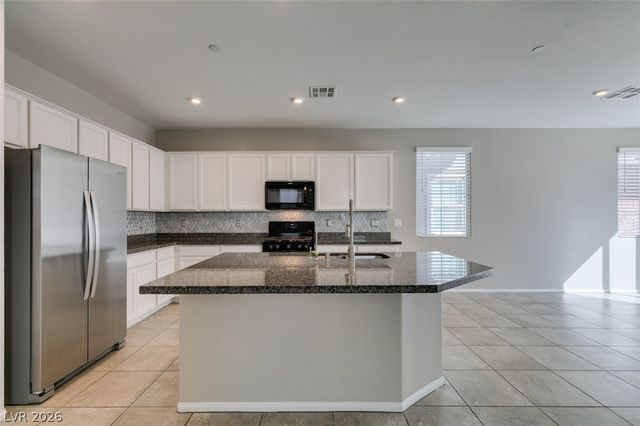 1027 Huckburn Avenue, Henderson, NV 89015