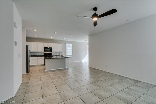 1027 Huckburn Avenue, Henderson, NV 89015