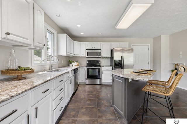 7412 Collister Road, Lincoln, NE 68516