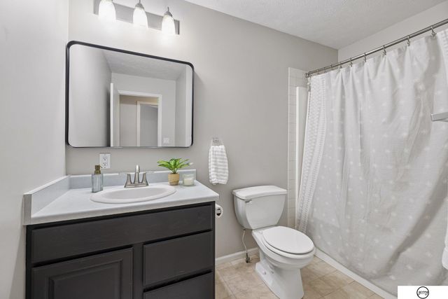 7412 Collister Road, Lincoln, NE 68516