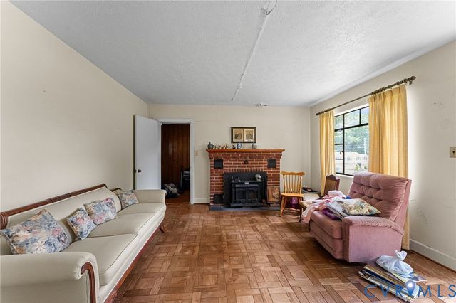 3003 Trenton St, Hopewell, VA 23860