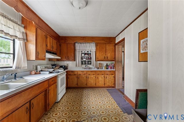3003 Trenton St, Hopewell, VA 23860