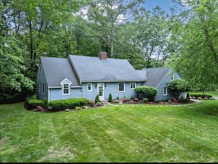 759 Williams St, Longmeadow, MA 01106