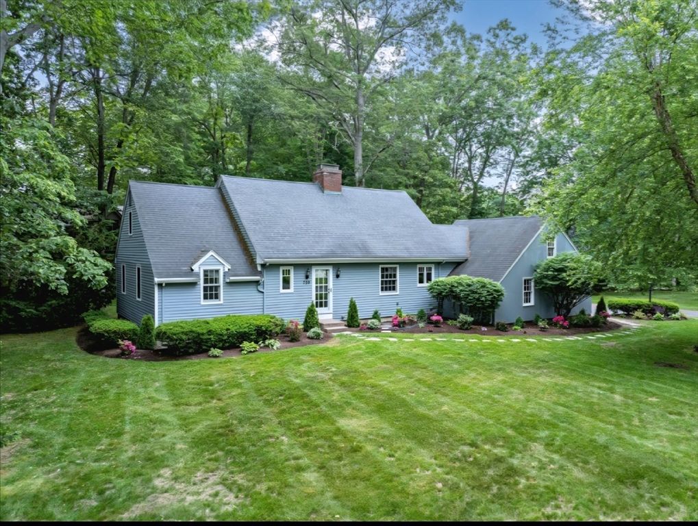 759 Williams St, Longmeadow, MA 01106