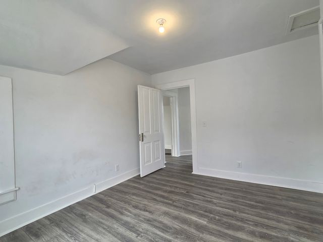 916 E 14th Street, Davenport, IA 52803