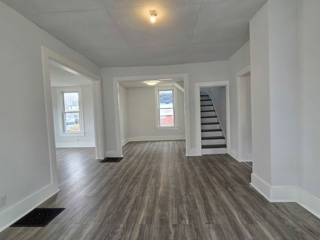 916 E 14th Street, Davenport, IA 52803