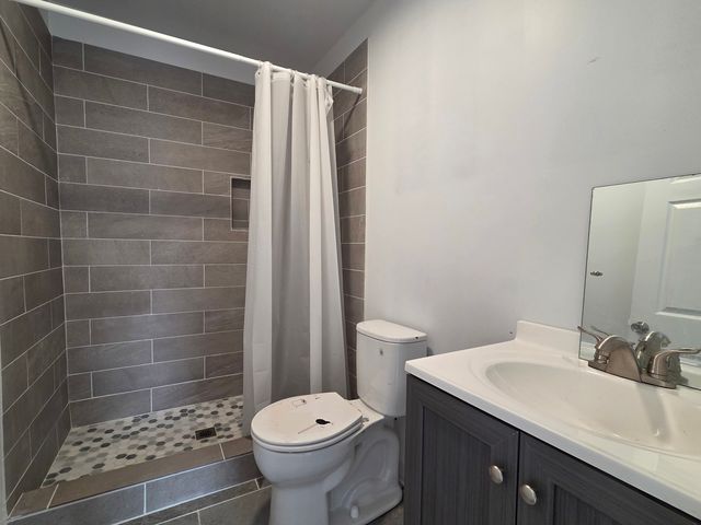 916 E 14th Street, Davenport, IA 52803