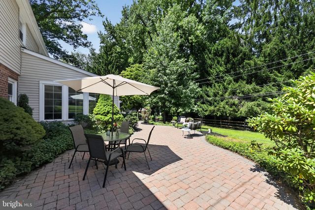 1145 BEVERLY RD, Jenkintown, PA 19046