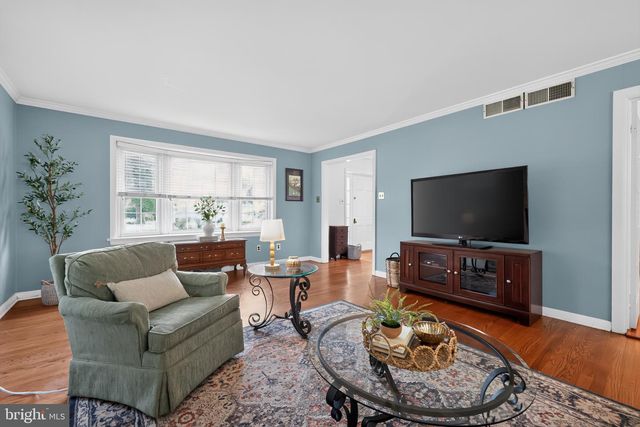 1145 BEVERLY RD, Jenkintown, PA 19046