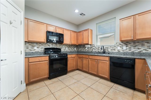 6841 Compass Cove Avenue, Las Vegas, NV 89142