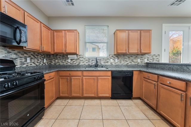 6841 Compass Cove Avenue, Las Vegas, NV 89142