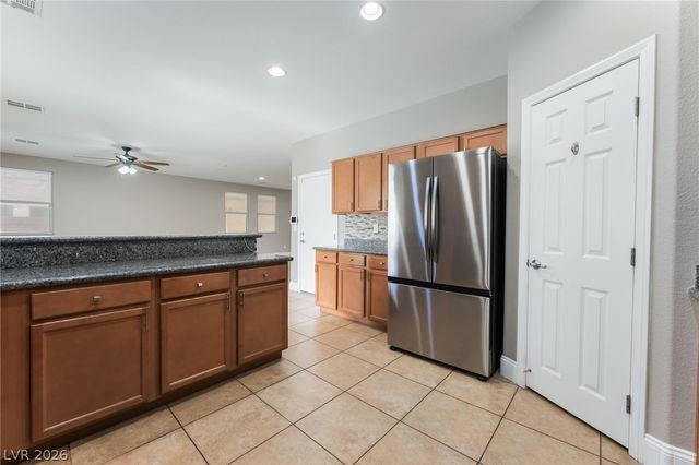 6841 Compass Cove Avenue, Las Vegas, NV 89142