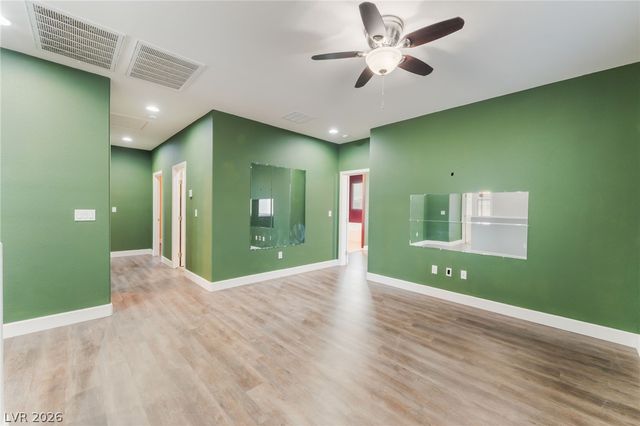 6841 Compass Cove Avenue, Las Vegas, NV 89142