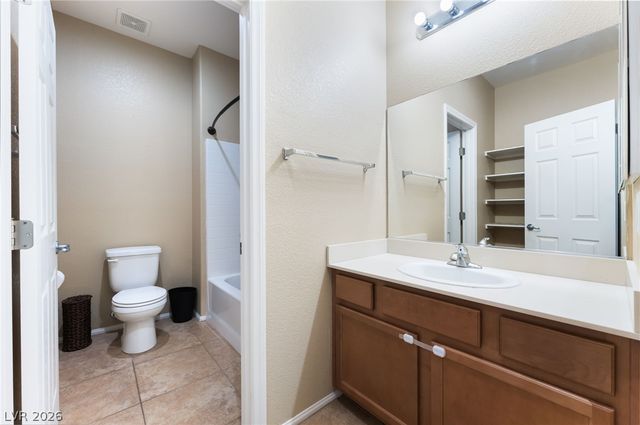 6841 Compass Cove Avenue, Las Vegas, NV 89142