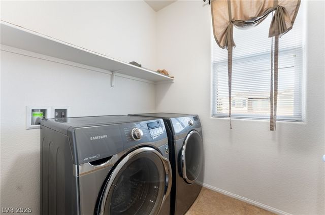 6841 Compass Cove Avenue, Las Vegas, NV 89142