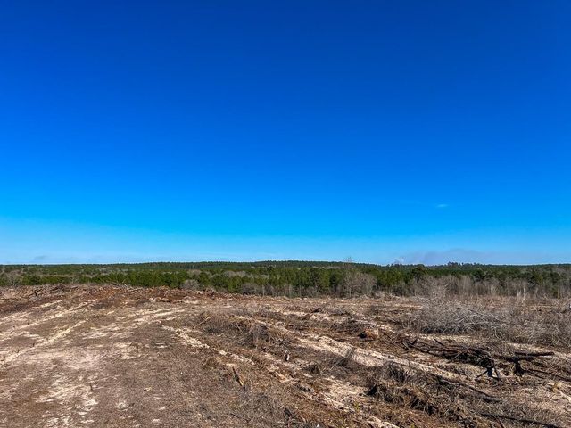 T-2 Cr 2140, Crockett, TX 75835