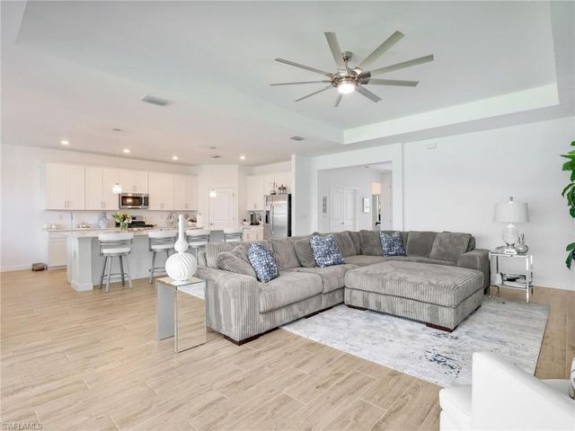 18278 Ridgeline DR, Estero, FL 33928