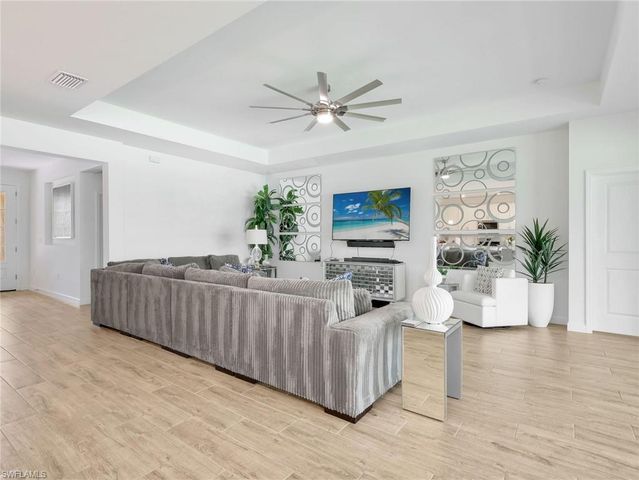 18278 Ridgeline DR, Estero, FL 33928