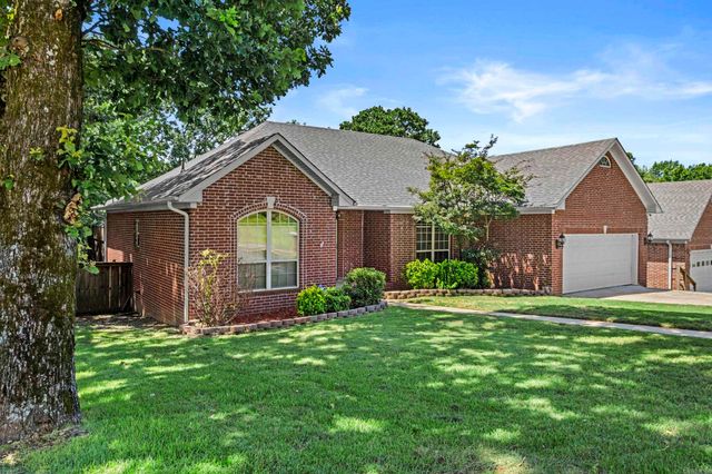 7365 W Ridge Circle, Sherwood, AR 72120