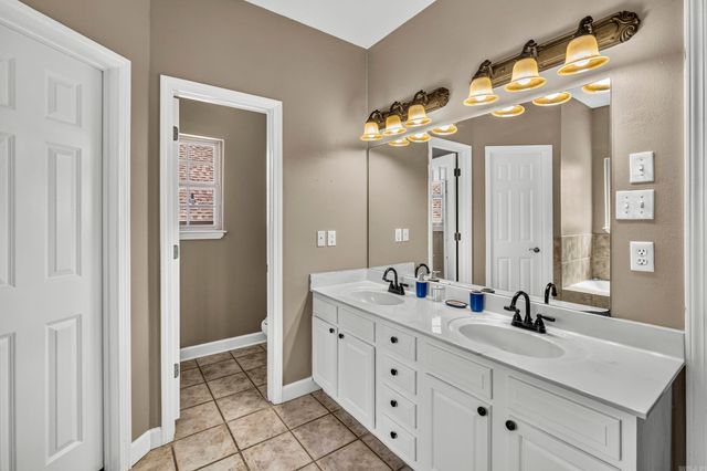 7365 W Ridge Circle, Sherwood, AR 72120